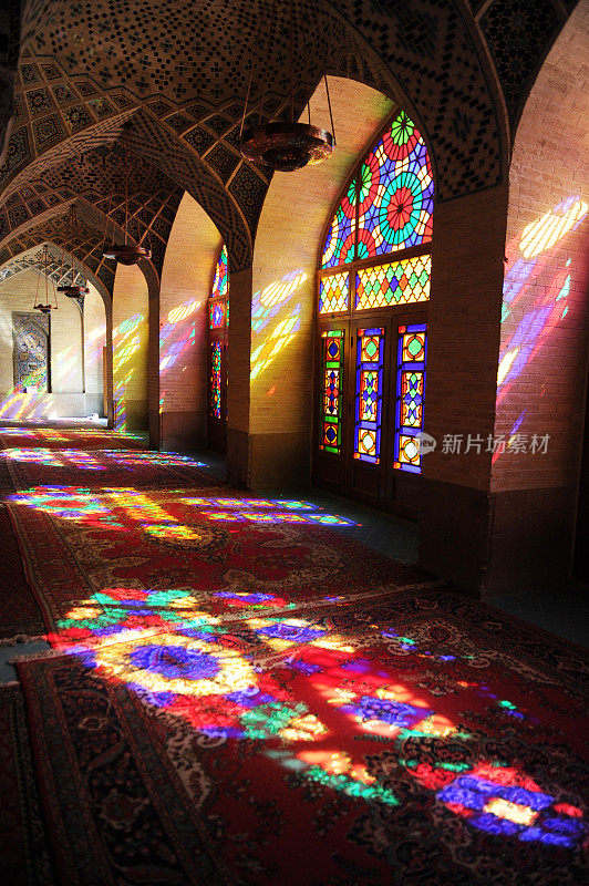 - Nasir al-Mulk Mosque先生